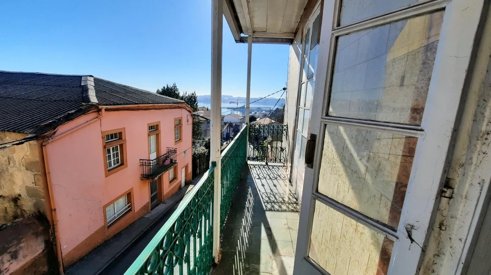 Casa de pueblo para reforma en a graña (ferrol)