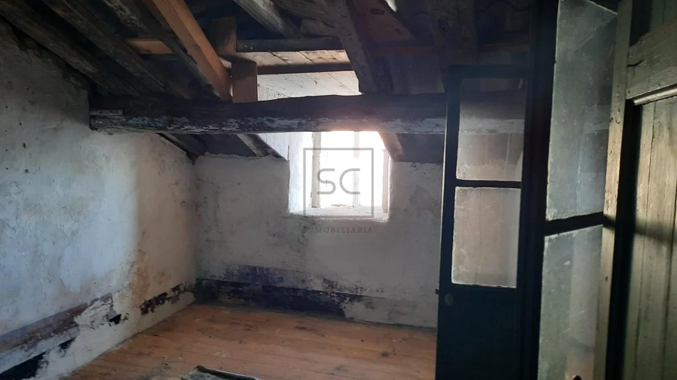 Casa de pueblo para reforma en a graña (ferrol)