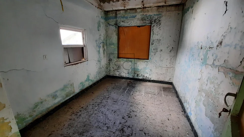 Casa de pueblo para reforma en a graña (ferrol)