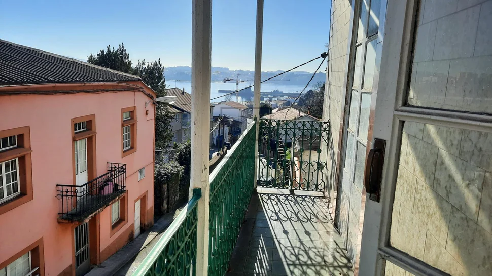 Casa de pueblo para reforma en a graña (ferrol)