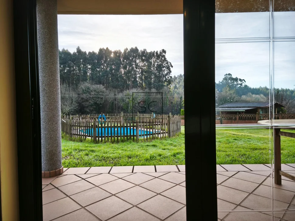 Chalet con piscina en maniños-fene