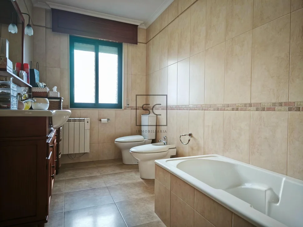 Chalet con piscina en maniños-fene