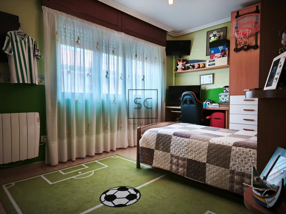 Chalet con piscina en maniños-fene