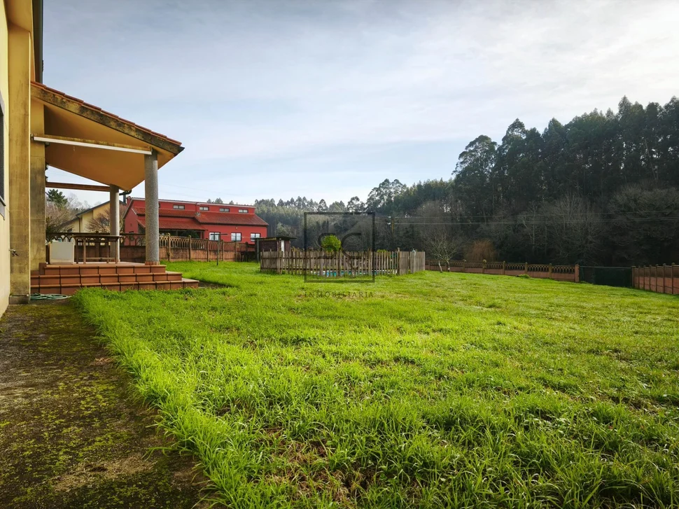 Chalet con piscina en maniños-fene
