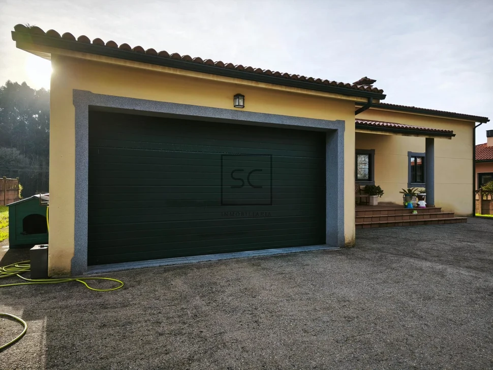 Chalet con piscina en maniños-fene