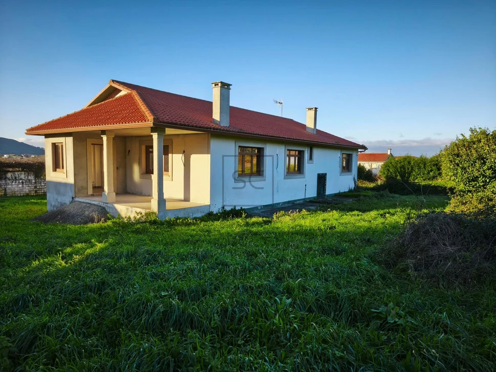 Casa independiente con finca