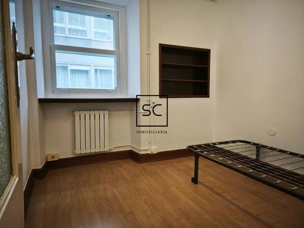 Piso con terraza y galerías en ferrol centro