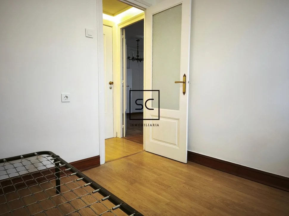 Piso con terraza y galerías en ferrol centro