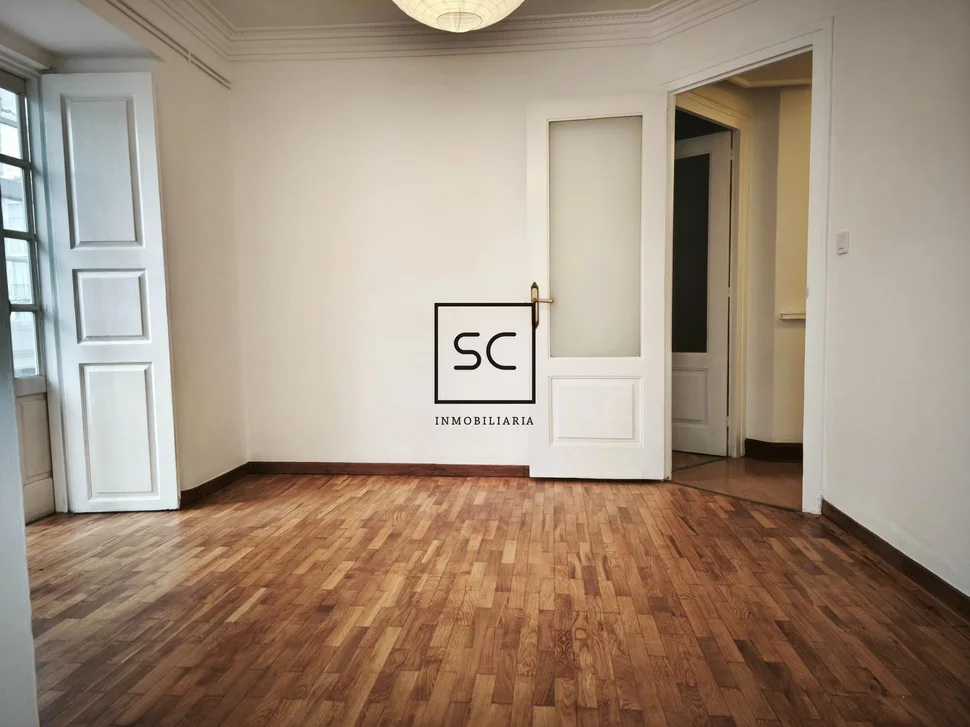 Piso con terraza y galerías en ferrol centro