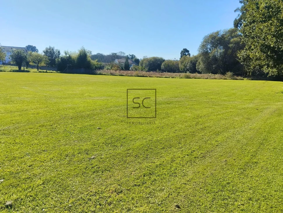 Luminosa casa con 9 habitaciones en o feal-xuvia, narón