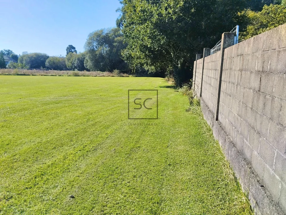 Luminosa casa con 9 habitaciones en o feal-xuvia, narón