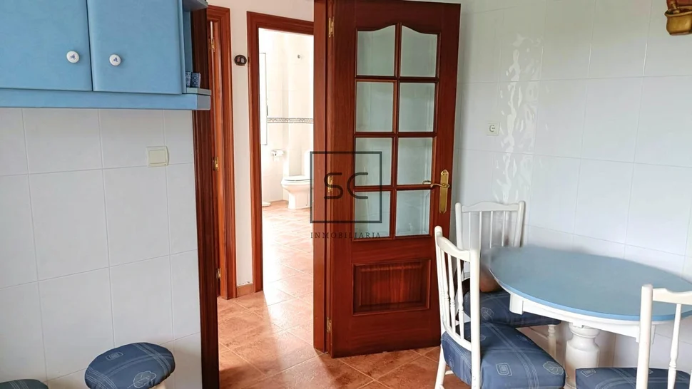 Luminosa casa con 9 habitaciones en o feal-xuvia, narón