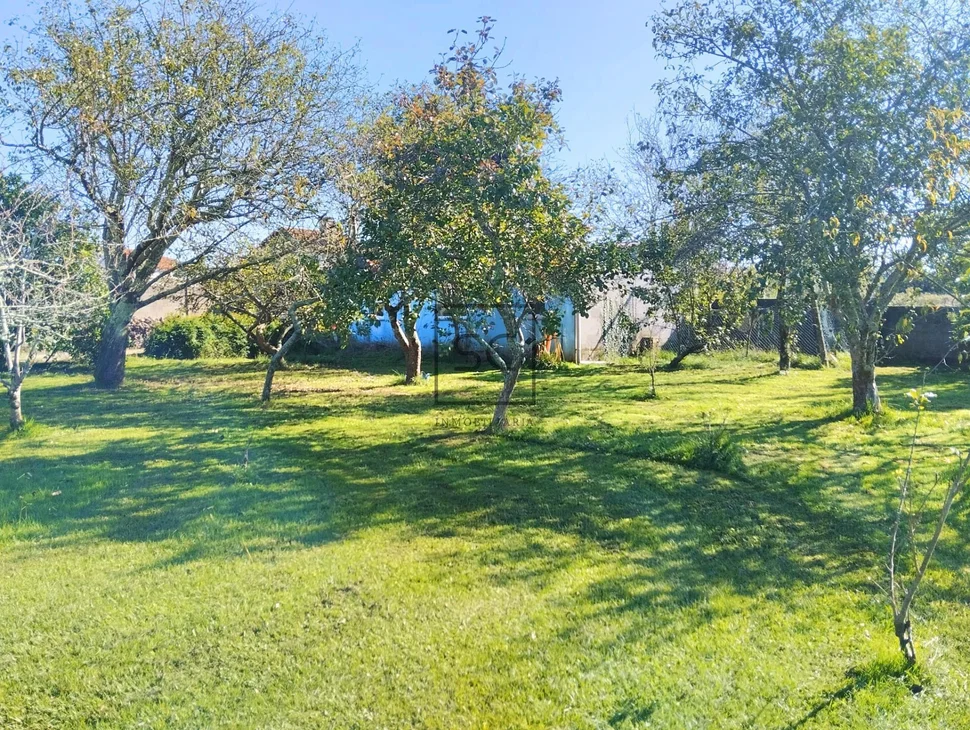 Luminosa casa con 9 habitaciones en o feal-xuvia, narón