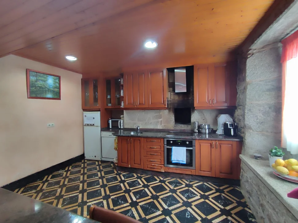 Bonita casa en puentedeume con vistas al mar