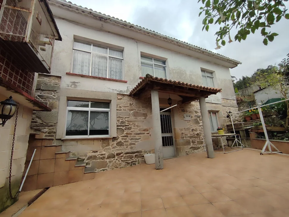 Bonita casa en puentedeume con vistas al mar