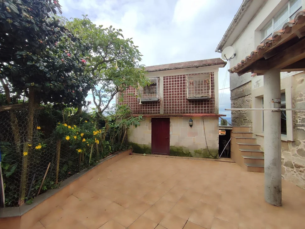 Bonita casa en puentedeume con vistas al mar