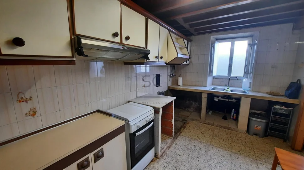 Casa de piedra enfoscada en cerdido