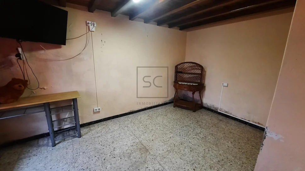 Casa de piedra enfoscada en cerdido