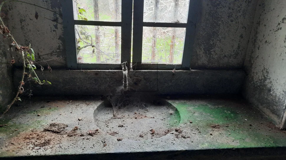 Casona en piedra para restauracion en san saturnino