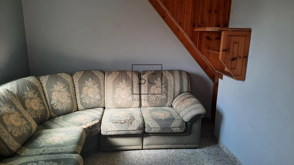 Casa unifamiliar con extensa parcela en san sadurniño