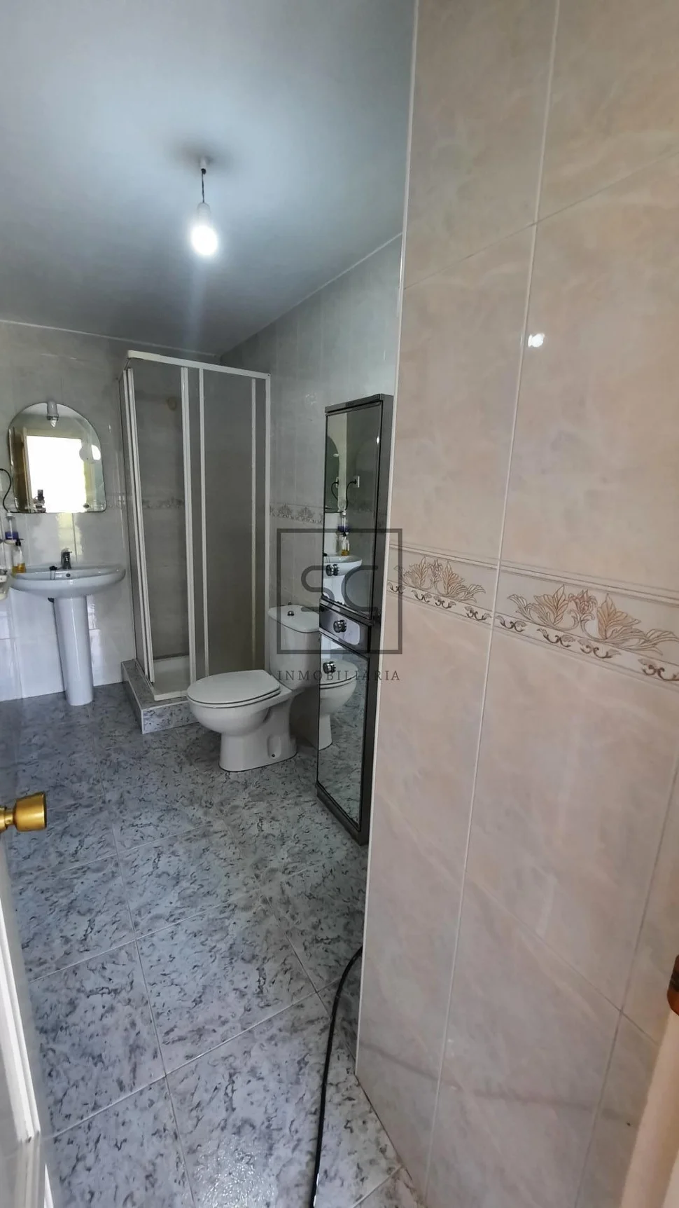 Casa unifamiliar con extensa parcela en san sadurniño