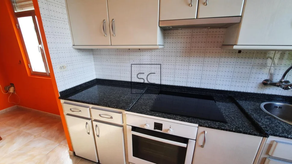 Casa unifamiliar con extensa parcela en san sadurniño