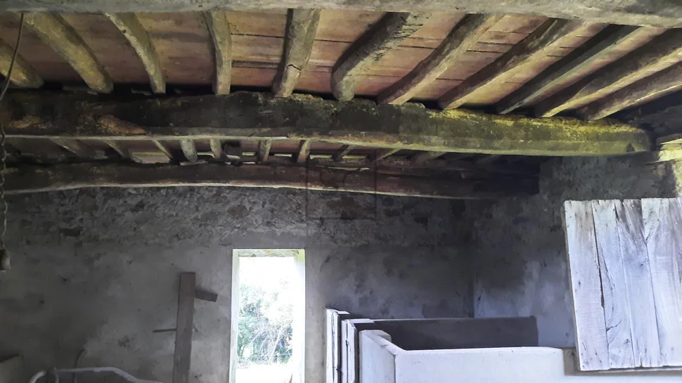 Casona en piedra para restauracion en san sadurniño