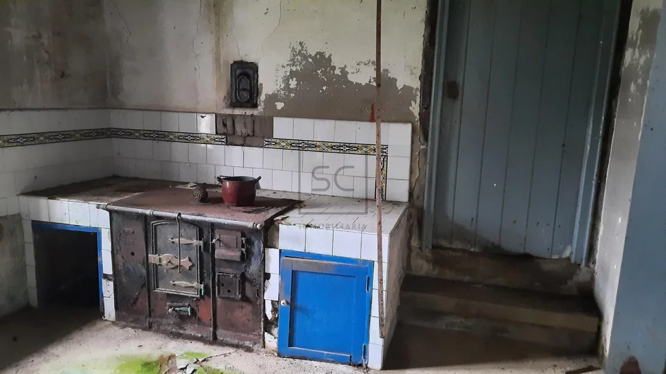 Casona en piedra para restauracion en san sadurniño