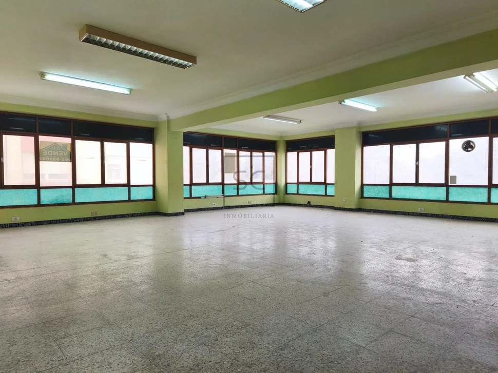 Local comercial en porta nova-ferrol