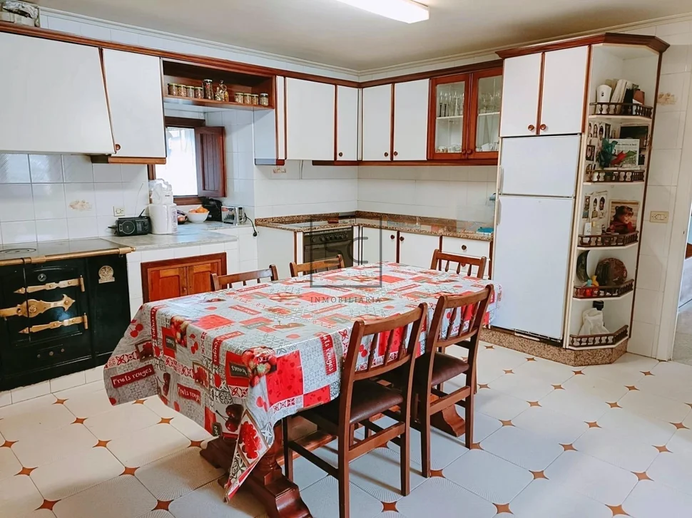 Casa con molino en freixeiro, narón