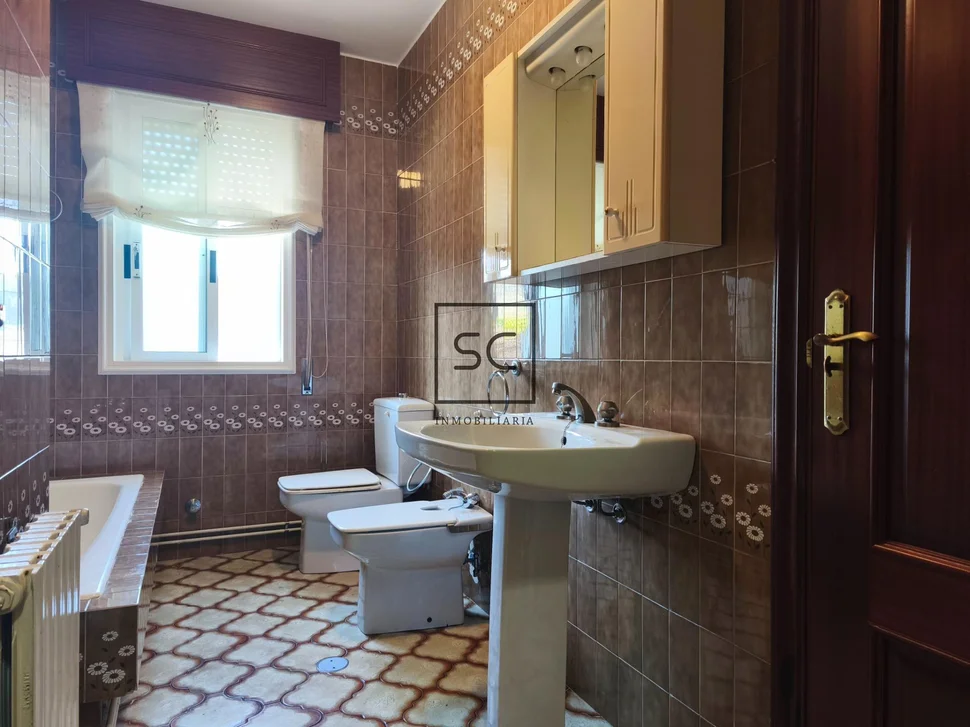 Chalet con piscina en san jorge-ferrol