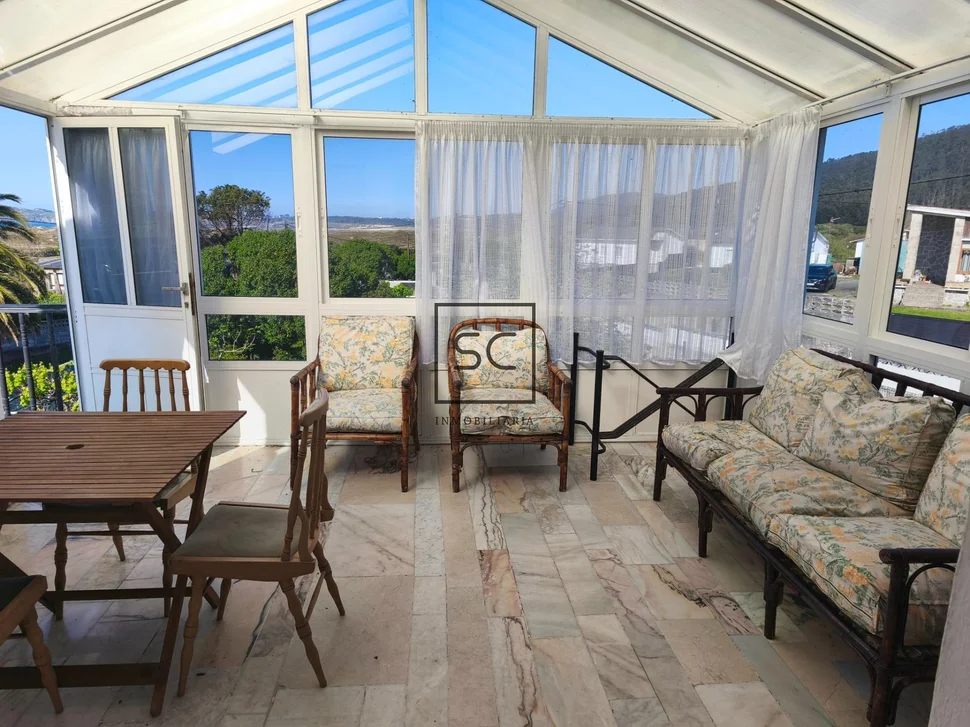 Chalet con piscina en san jorge-ferrol