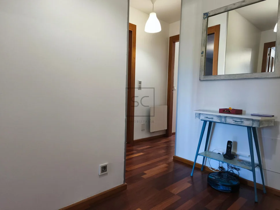 Bajo vivienda con terraza en neda