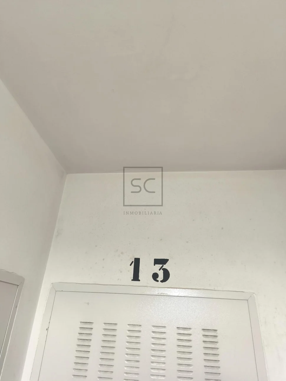 Bajo vivienda con terraza en neda