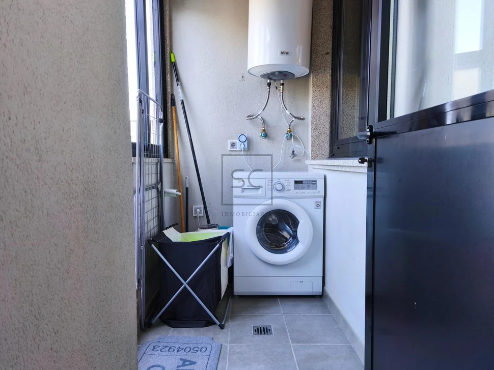 Bajo vivienda con terraza en neda