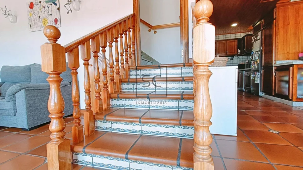 Amplia casa con vistas a la ría en fene