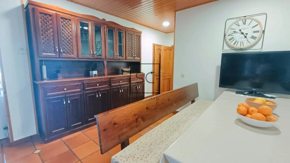 Amplia casa con vistas a la ría en fene