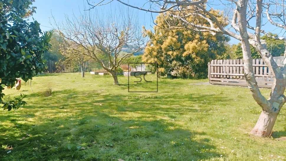 Amplia casa con vistas a la ría en fene