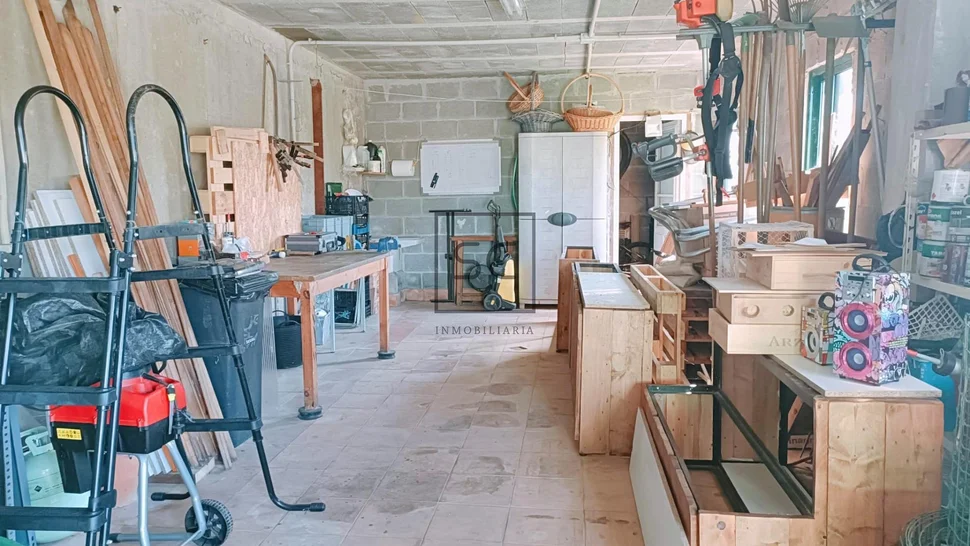 Amplia casa con vistas a la ría en fene