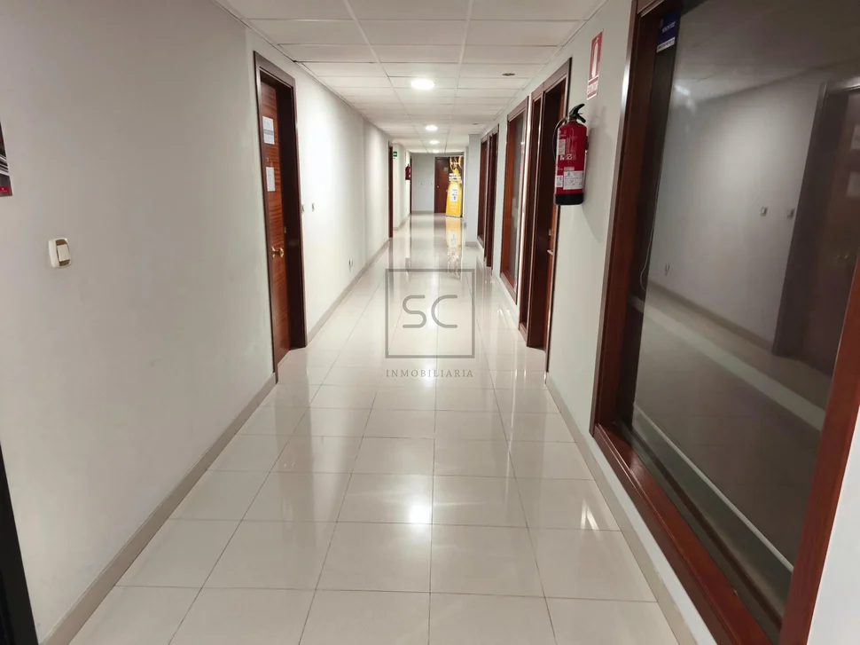 Local comercial zona odeón, narón