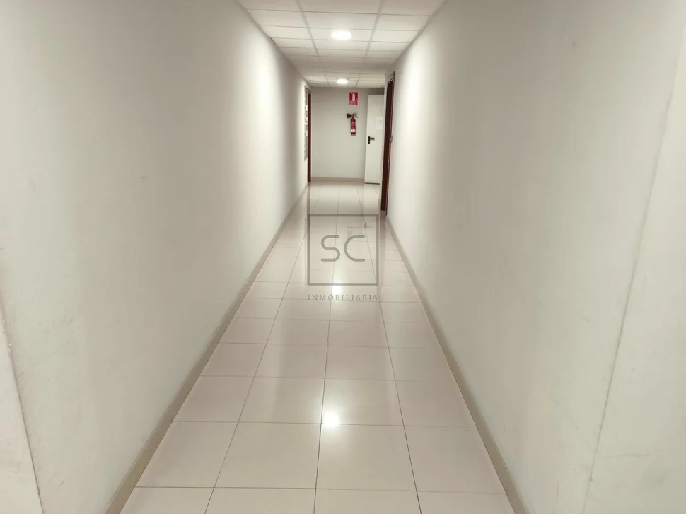 Local comercial zona odeón, narón