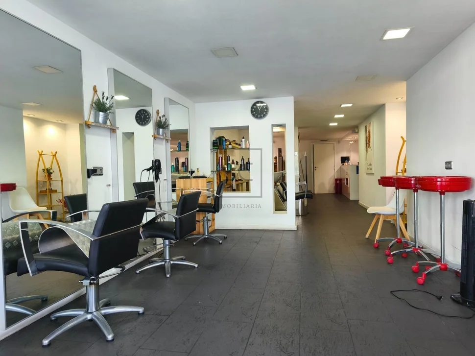 Local comercial zona odeón, narón