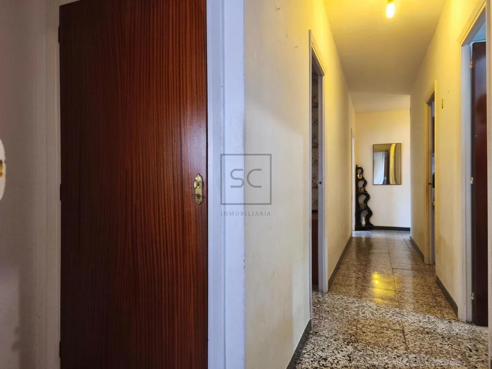 Piso con terraza y balcón en caranza-ferrol