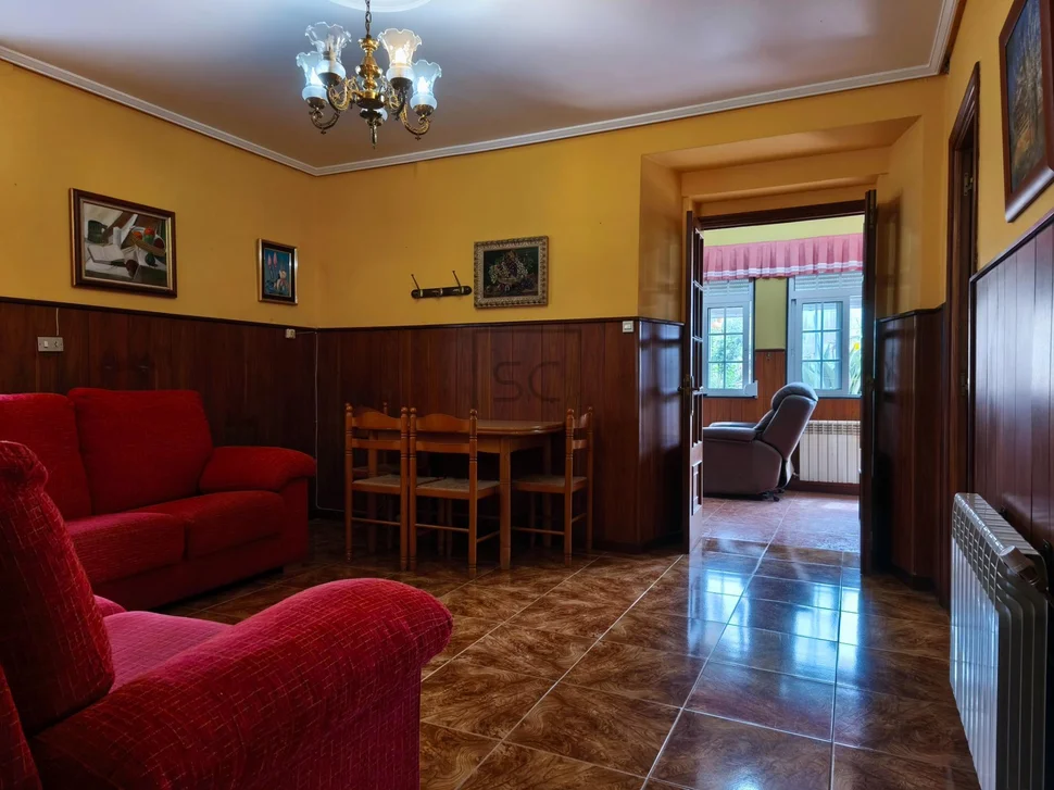 Dos viviendas en neda, con finca y aparcamiento