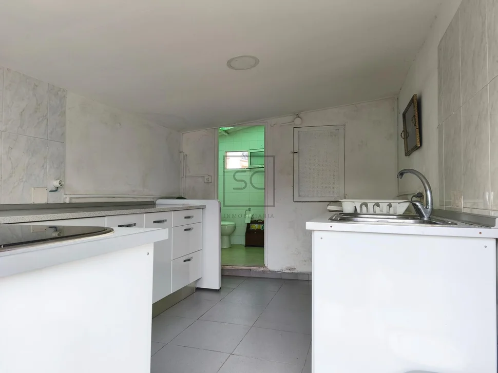 Dos viviendas en neda, con finca y aparcamiento