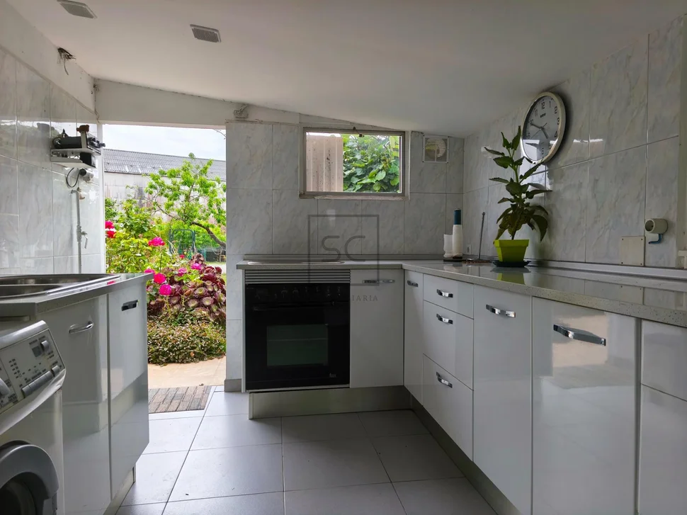 Dos viviendas en neda, con finca y aparcamiento