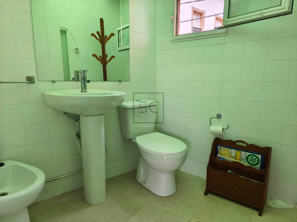 Dos viviendas en neda, con finca y aparcamiento