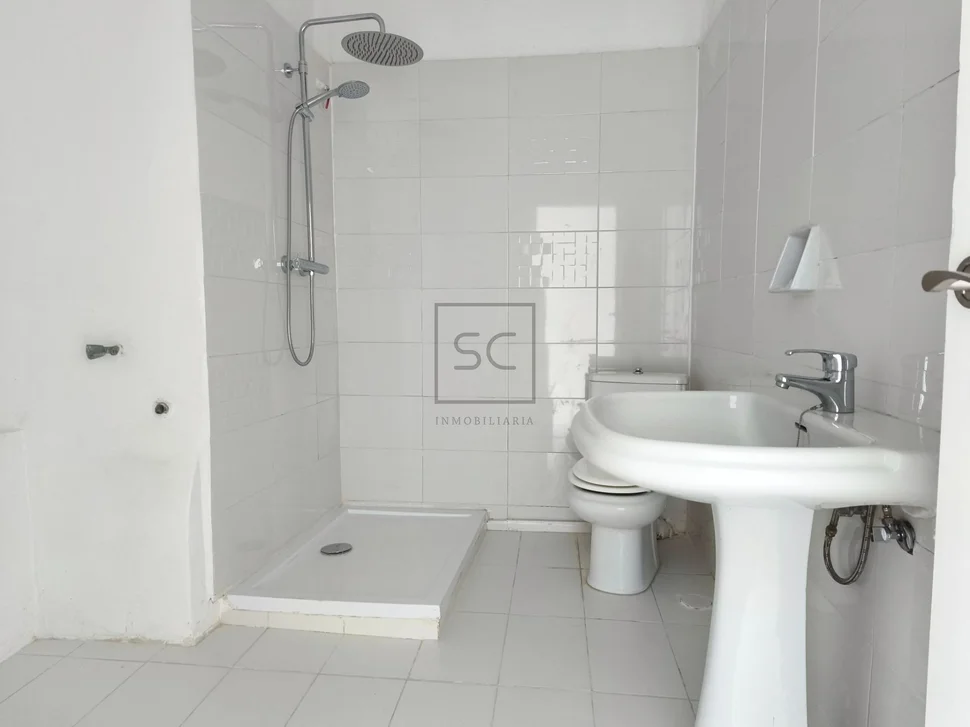 Dos viviendas en neda, con finca y aparcamiento