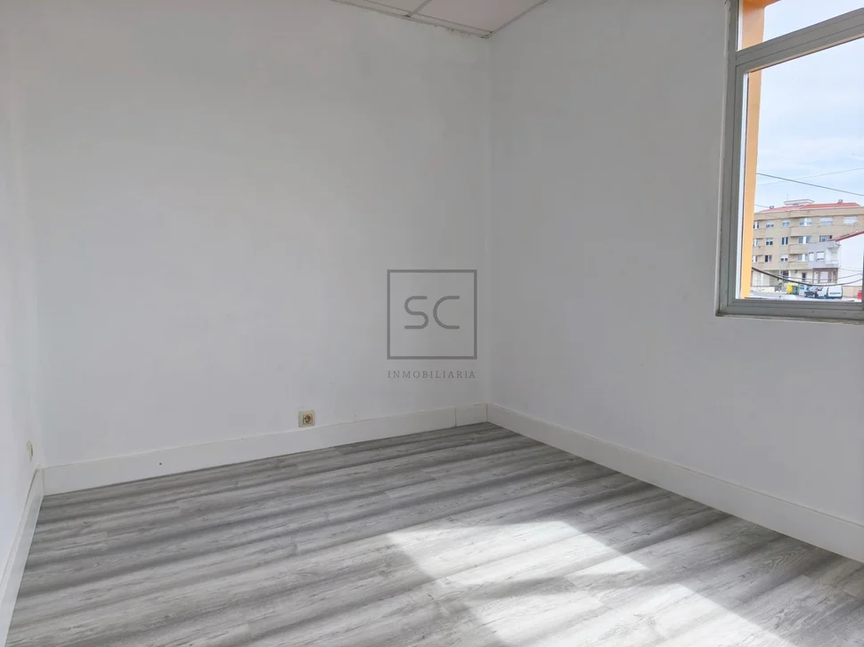 Dos viviendas en neda, con finca y aparcamiento