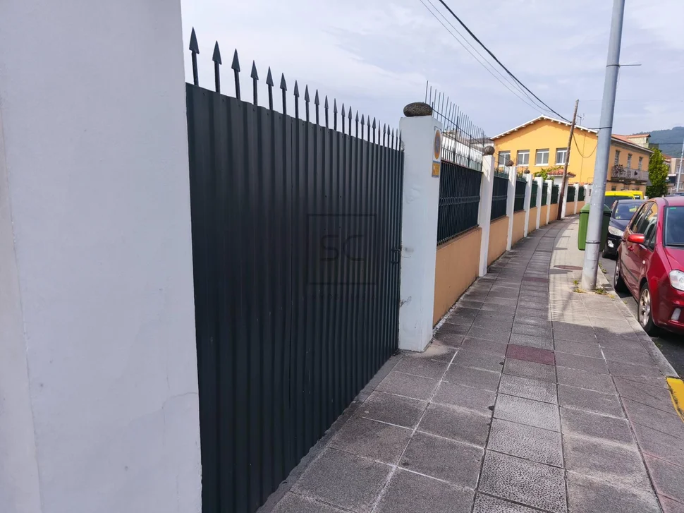 Dos viviendas en neda, con finca y aparcamiento